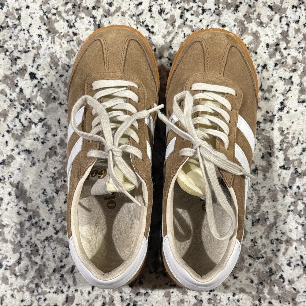 Gola Women's Tan and White Sneakers - Picture 5 of 7